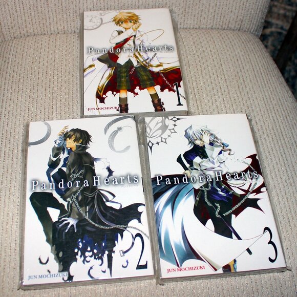3/$55❤️possibly brand new Pandora Hearts English Manga Anime Book Volumes 1-3 - Picture 1 of 3
